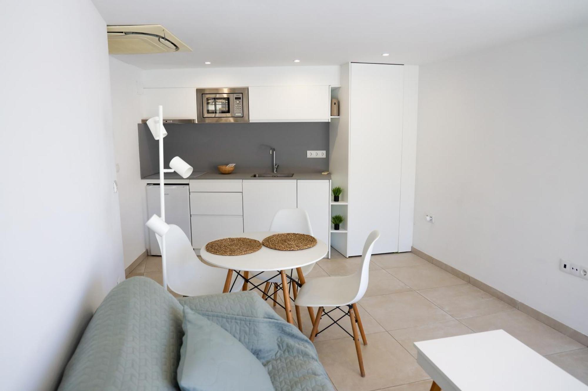 Cala Vadella Beachwalk Suites Room photo